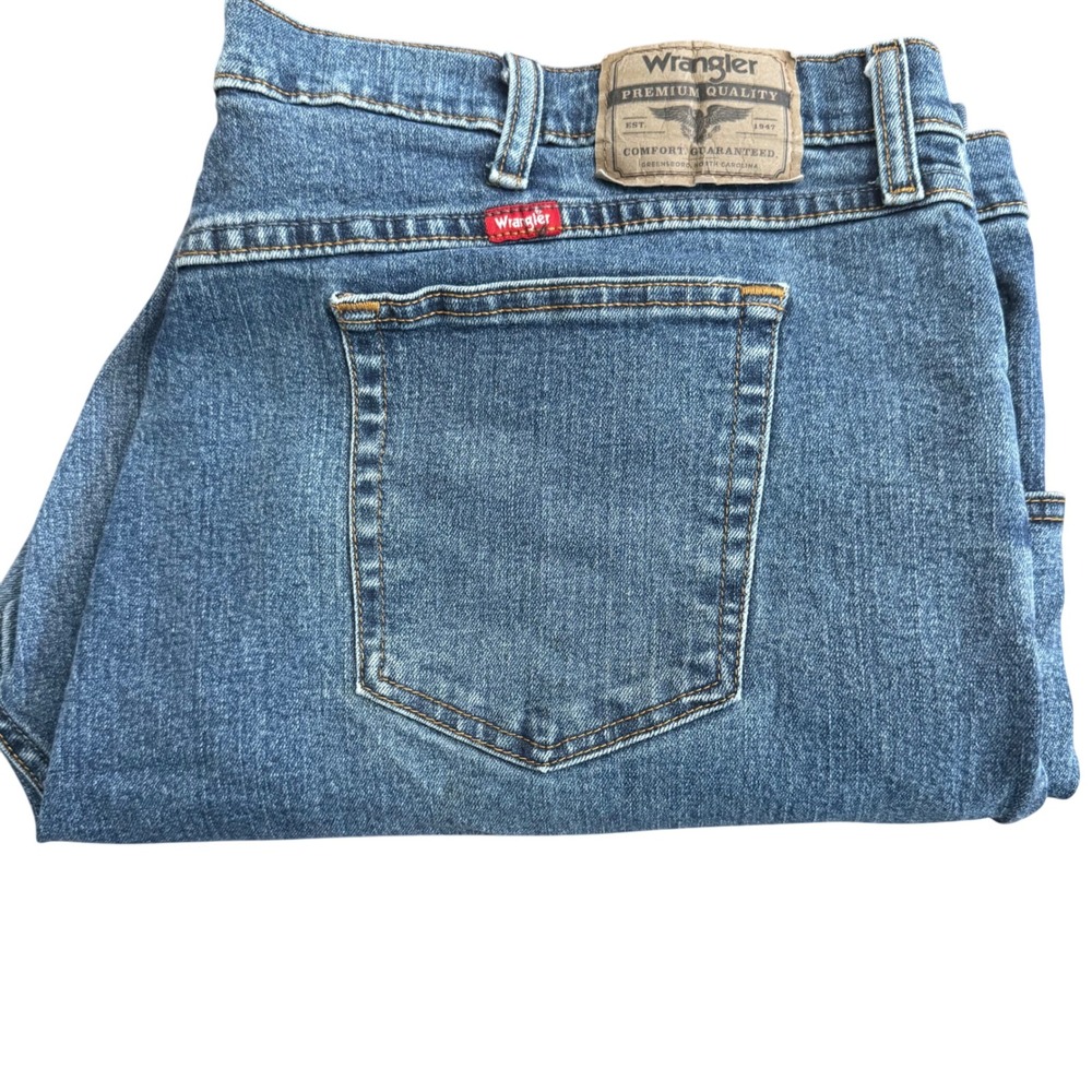 Wrangler Premium Quality Men's Jeans 44 x 30 Comfort Guaranteed Blue‎ Denim